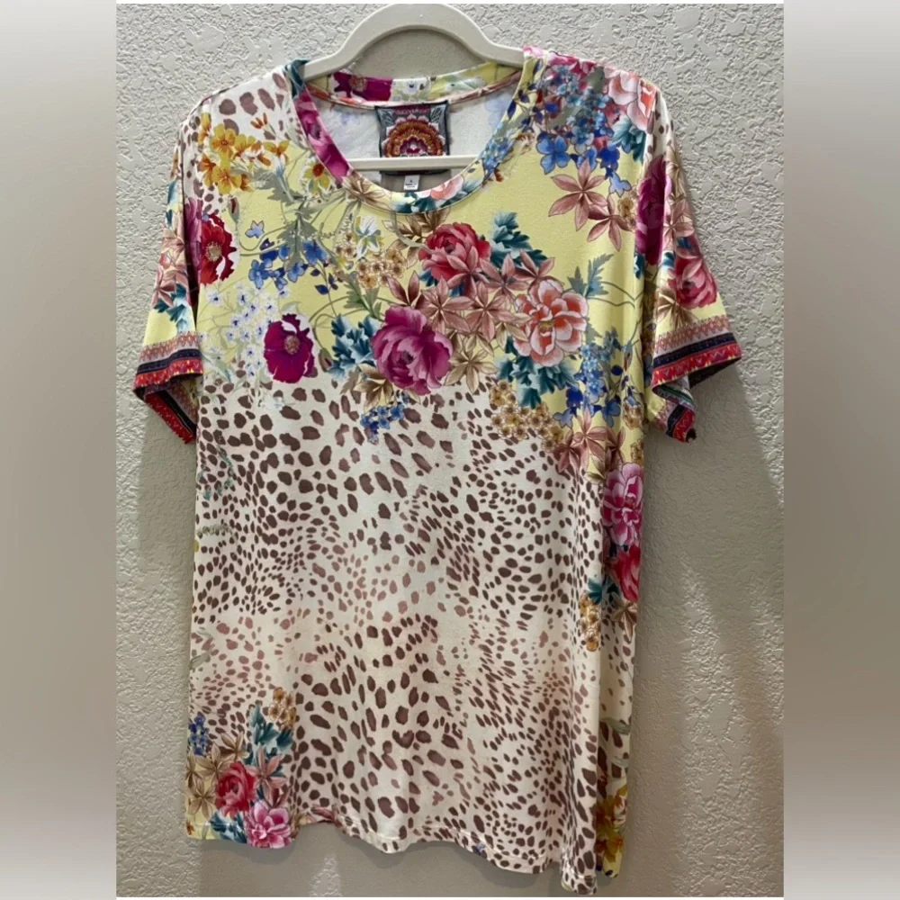 Johnny Was Short Sleeve Crew Neck Tee - Picture 3 of 6